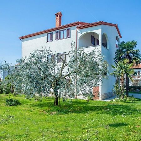 Mirjana Spada Poreč Buitenkant foto