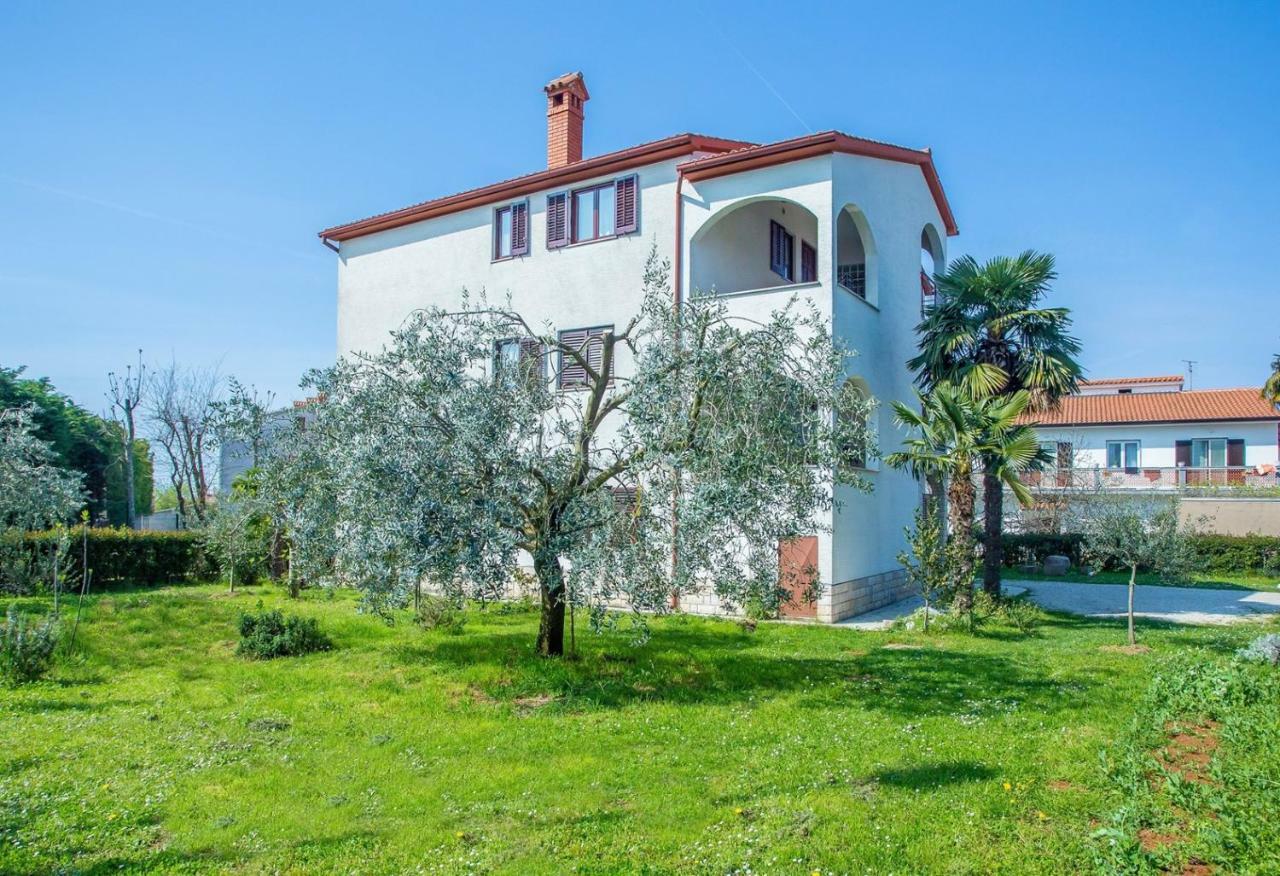 Mirjana Spada Poreč Buitenkant foto